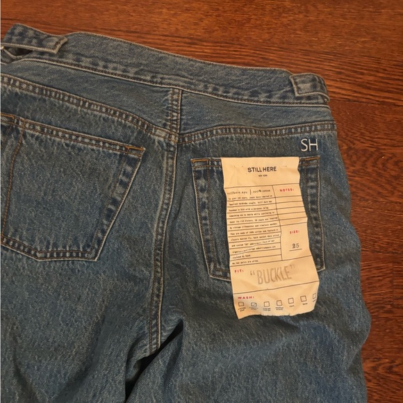 Still Here Buckle Jeans in Classic Blue - Picture 4 of 9